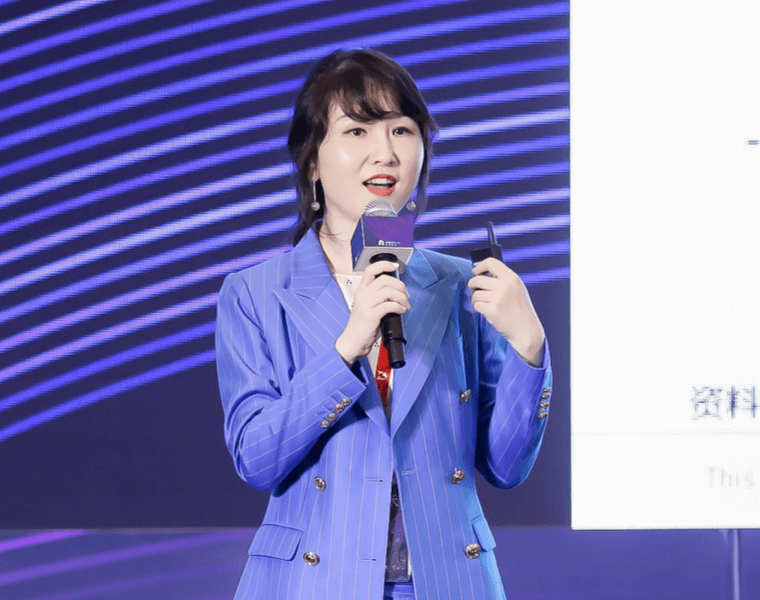 张婧